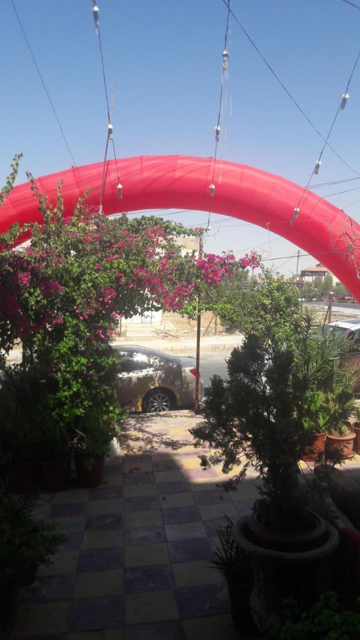 Al Seoudi Furnished Units Apartamento Zarqa Exterior foto