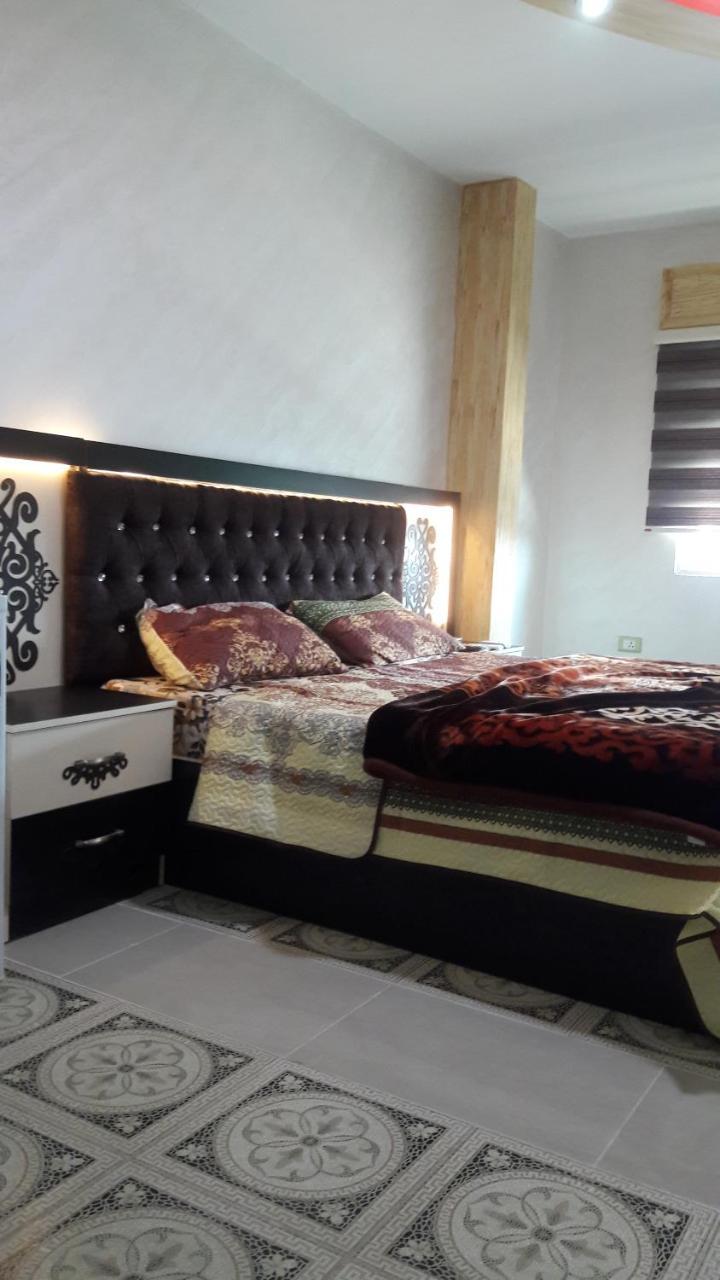 Al Seoudi Furnished Units Apartamento Zarqa Exterior foto